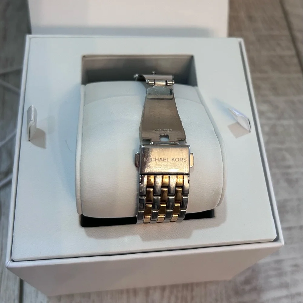 Michael Kors Gen 5E Darci Pavé Two-Tone Smart Watch